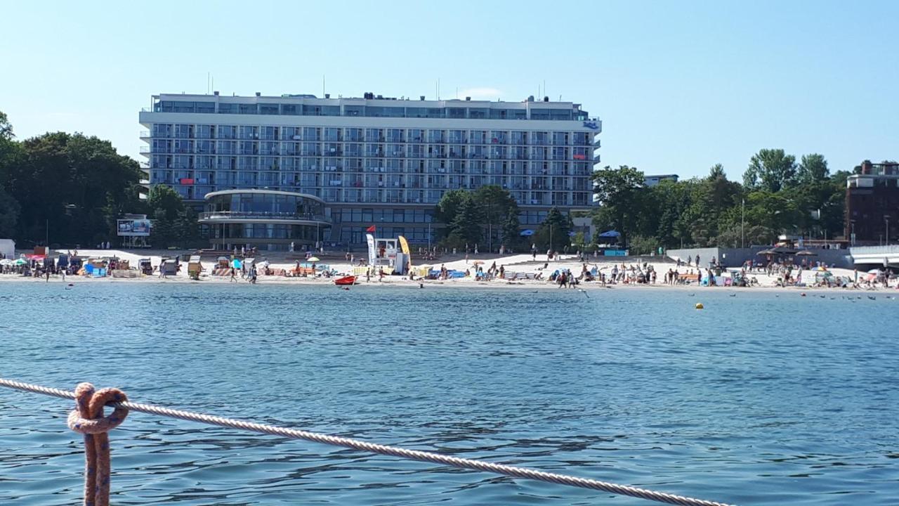 Ambrozja Dom Goscinny Kolobrzeg Exterior photo